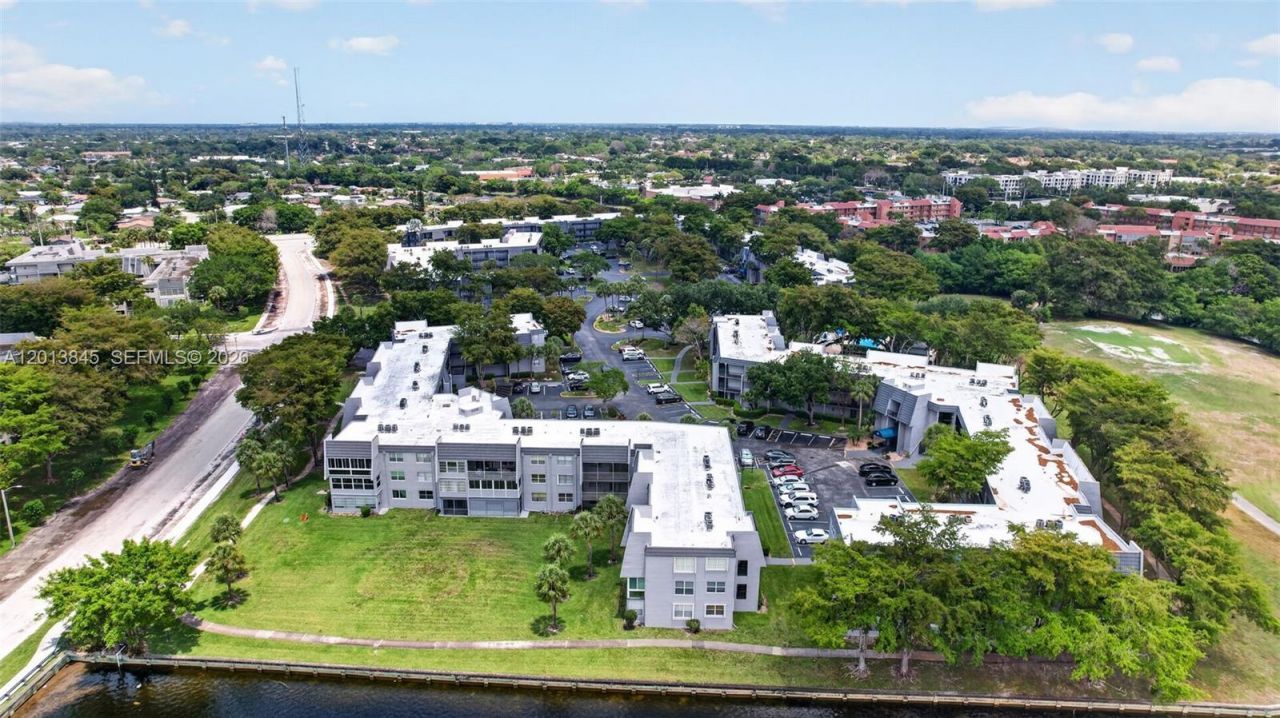 9090 Lime Bay Blvd, Unit 203, Tamarac, FL 33321 Photo