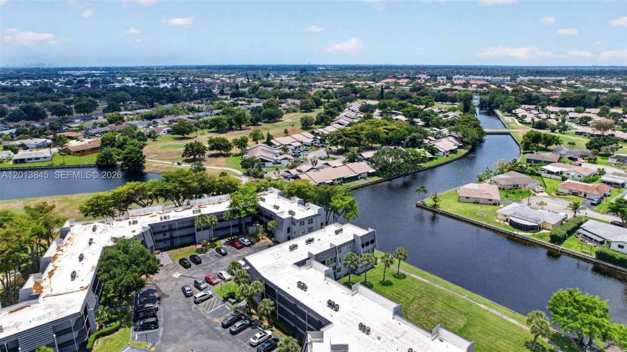 9090 Lime Bay Blvd, Unit 203, Tamarac, FL 33321 Photo