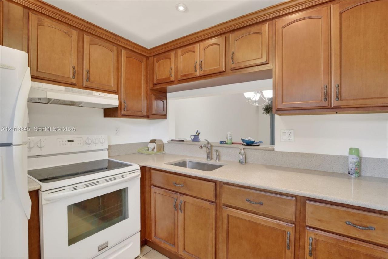 9090 Lime Bay Blvd, Unit 203, Tamarac, FL 33321 Photo