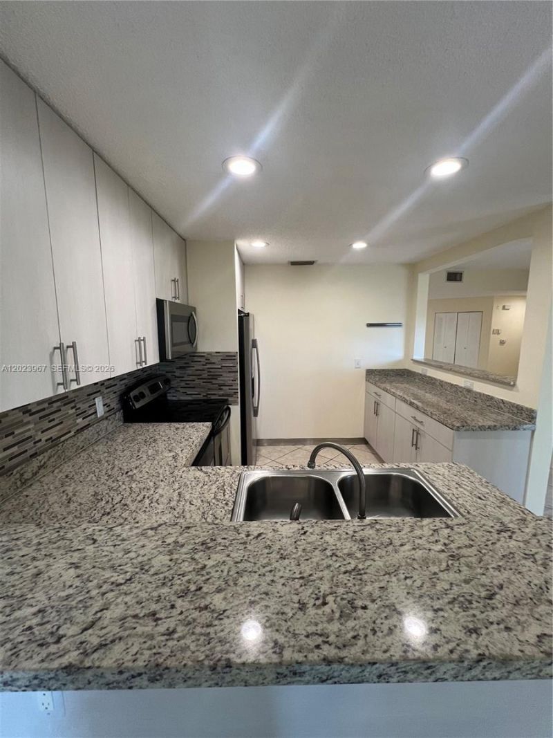 16373 Malibu Dr , Unit 51, Weston, FL 33326 Photo