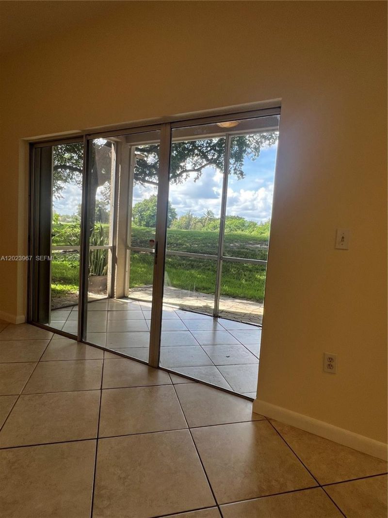 16373 Malibu Dr , Unit 51, Weston, FL 33326 Photo