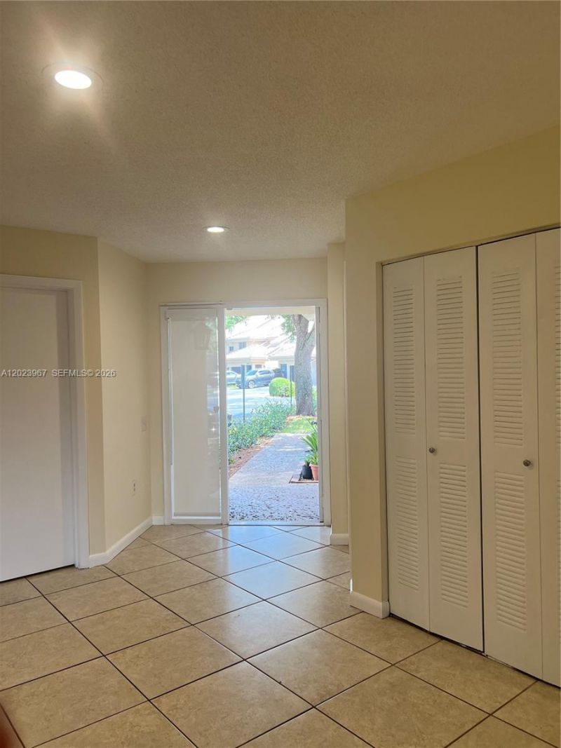 16373 Malibu Dr , Unit 51, Weston, FL 33326 Photo