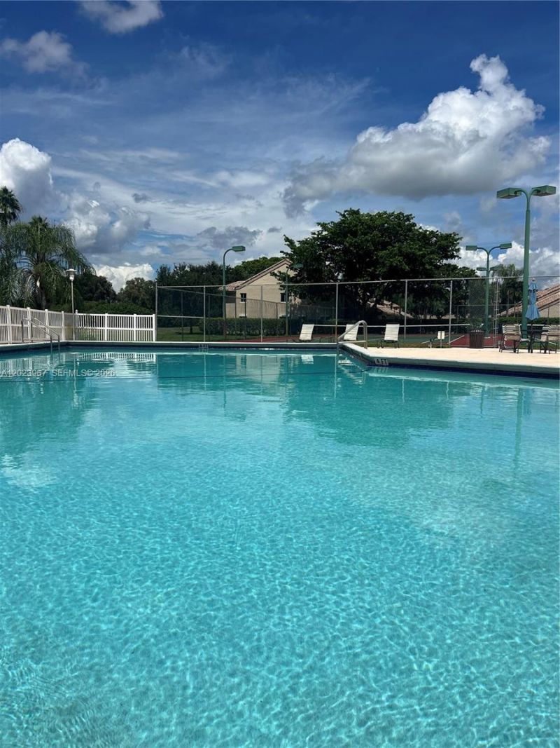 16373 Malibu Dr , Unit 51, Weston, FL 33326 Photo