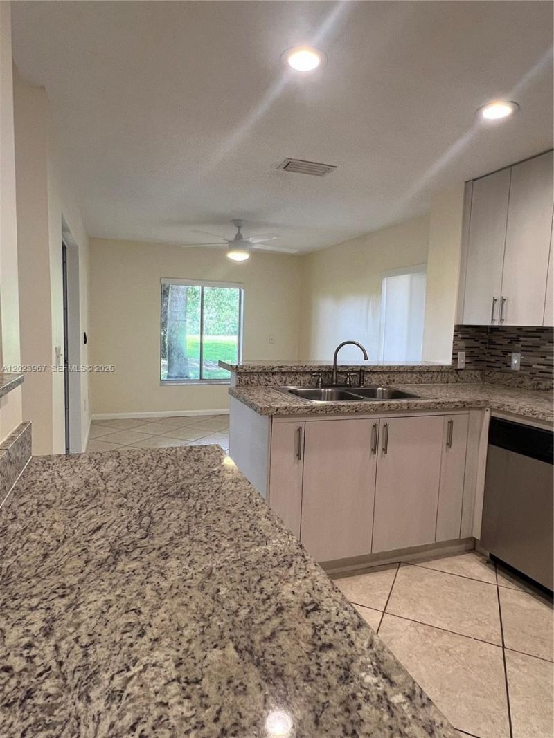 16373 Malibu Dr , Unit 51, Weston, FL 33326 Photo