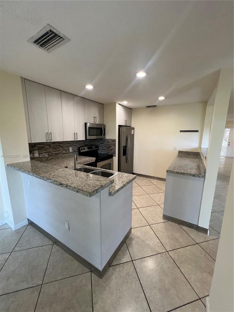 16373 Malibu Dr , Unit 51, Weston, FL 33326 Photo
