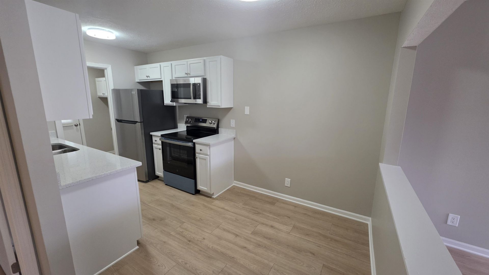 801 Burcale Rd.  Photo 5