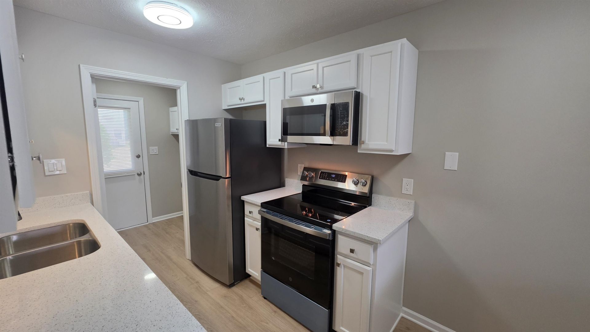 801 Burcale Rd.  Photo 7