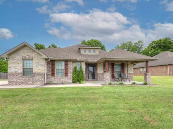 1113 Chesterfield Drive , Webb City, MO 64870