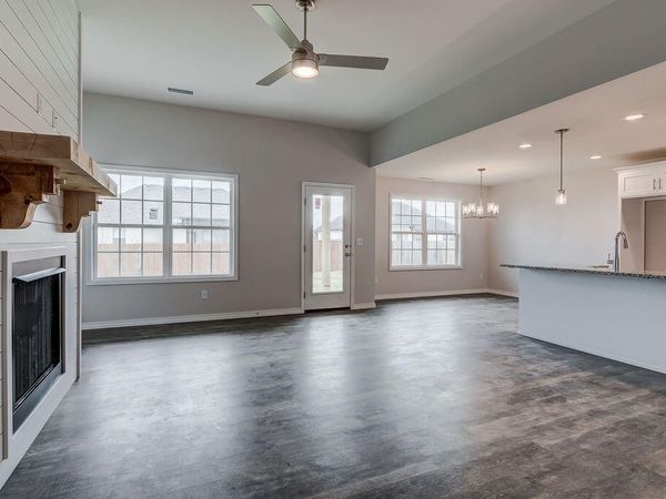 935 S Pindall Lane , Nixa, MO 65714