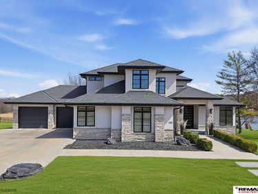 1310 Doyle Lane , Beatrice, NE 68310