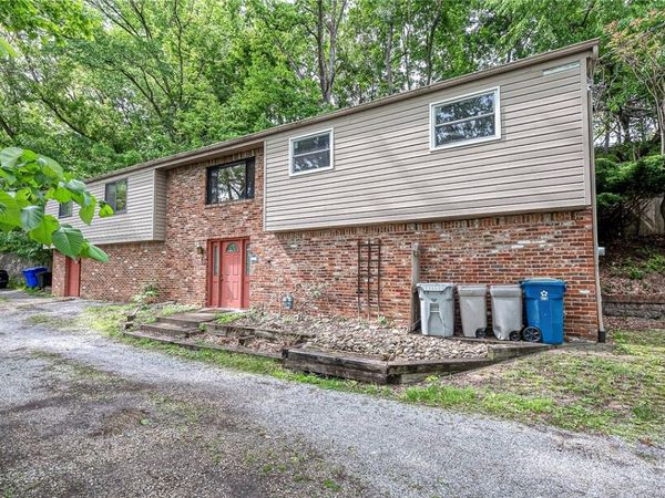 1023 Middle Road, Glenshaw, PA 15116