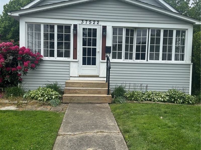 37522 Arthur Street, Willoughby, OH 44094 Photo 2
