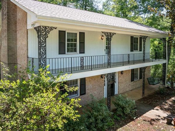 2200 BRANDYWINE DR, CHARLOTTESVILLE, VA 22901