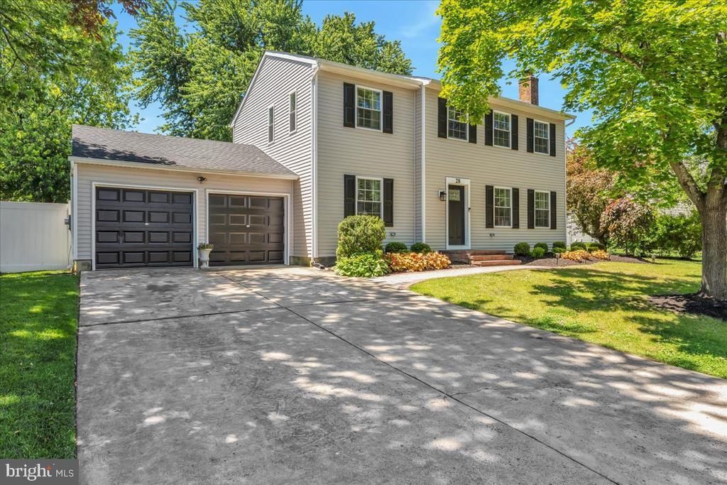 28 Heather Drive, Marlton, NJ 08053 Main Photo