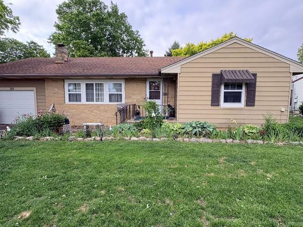 315 E 9TH ST, Storm Lake, IA 50588