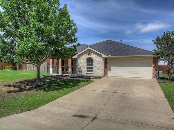 2744 Stoney Hollow Lane, Rockwall, TX 75087