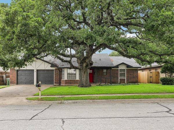 2421 Meadow View, Bedford, TX 76021