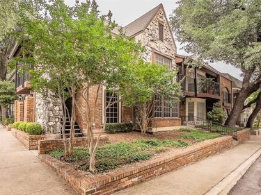 15906 CLub Crest Drive, Unit 1117, Dallas, TX 75248