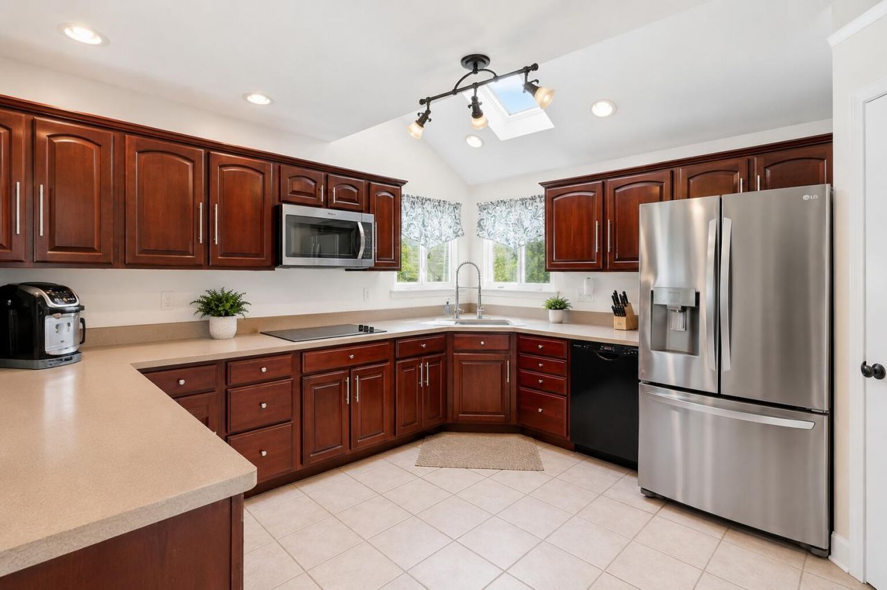 300 Juniper Drive, Nicholasville, KY 40356 Main Photo