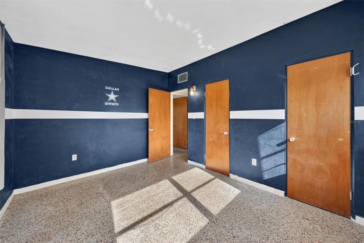 710 Twin Oaks Lane , Eustis, FL 32726 Photo