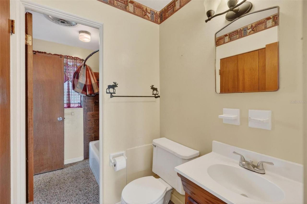 710 Twin Oaks Lane , Eustis, FL 32726 Photo