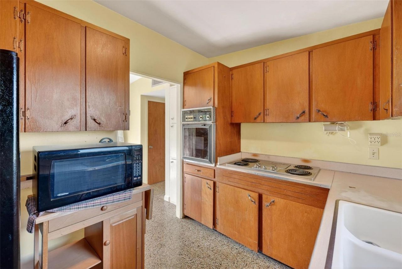 710 Twin Oaks Lane , Eustis, FL 32726 Photo
