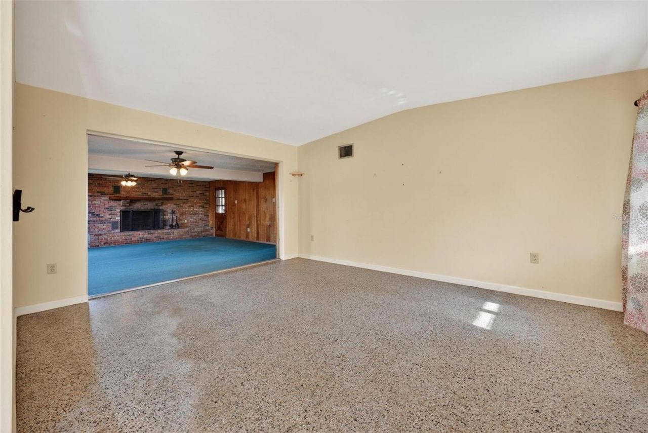 710 Twin Oaks Lane , Eustis, FL 32726 Photo