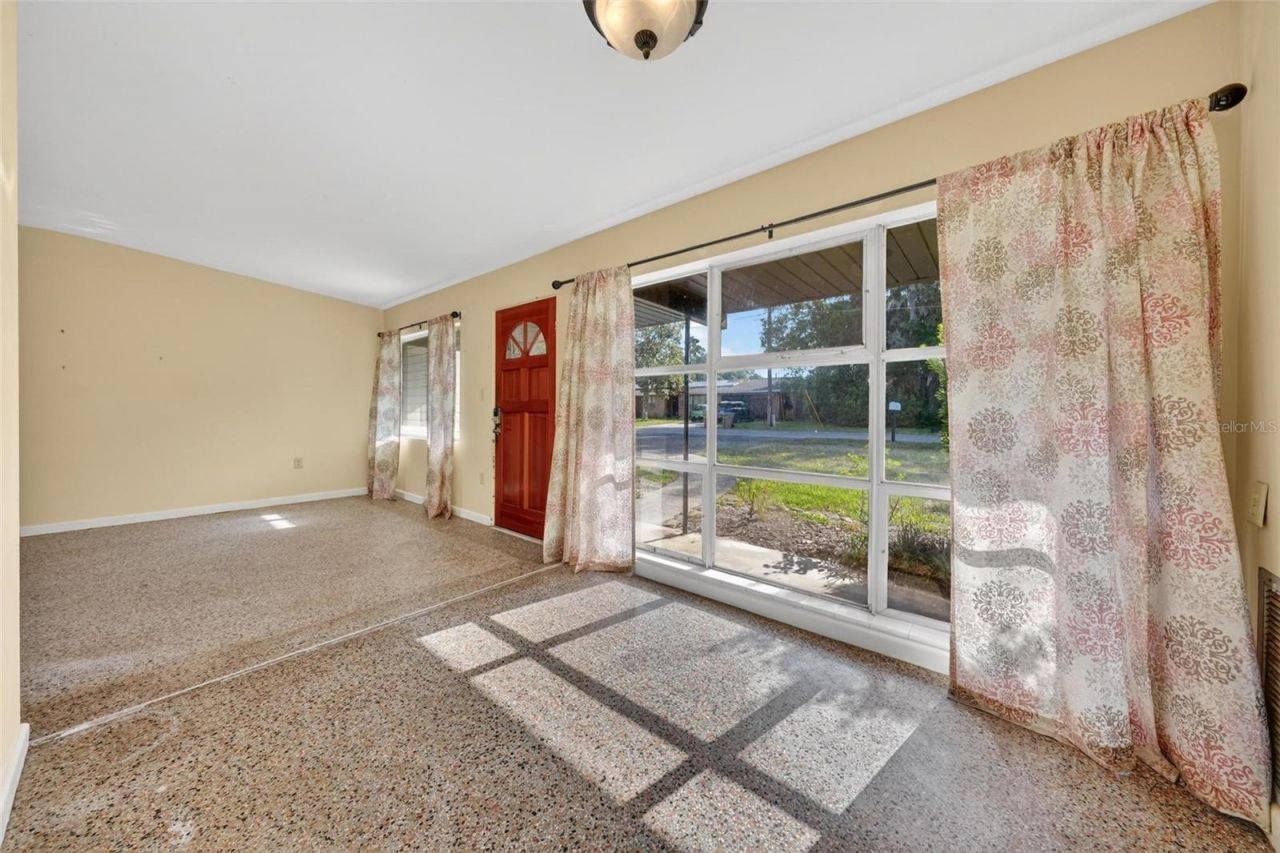 710 Twin Oaks Lane , Eustis, FL 32726 Photo