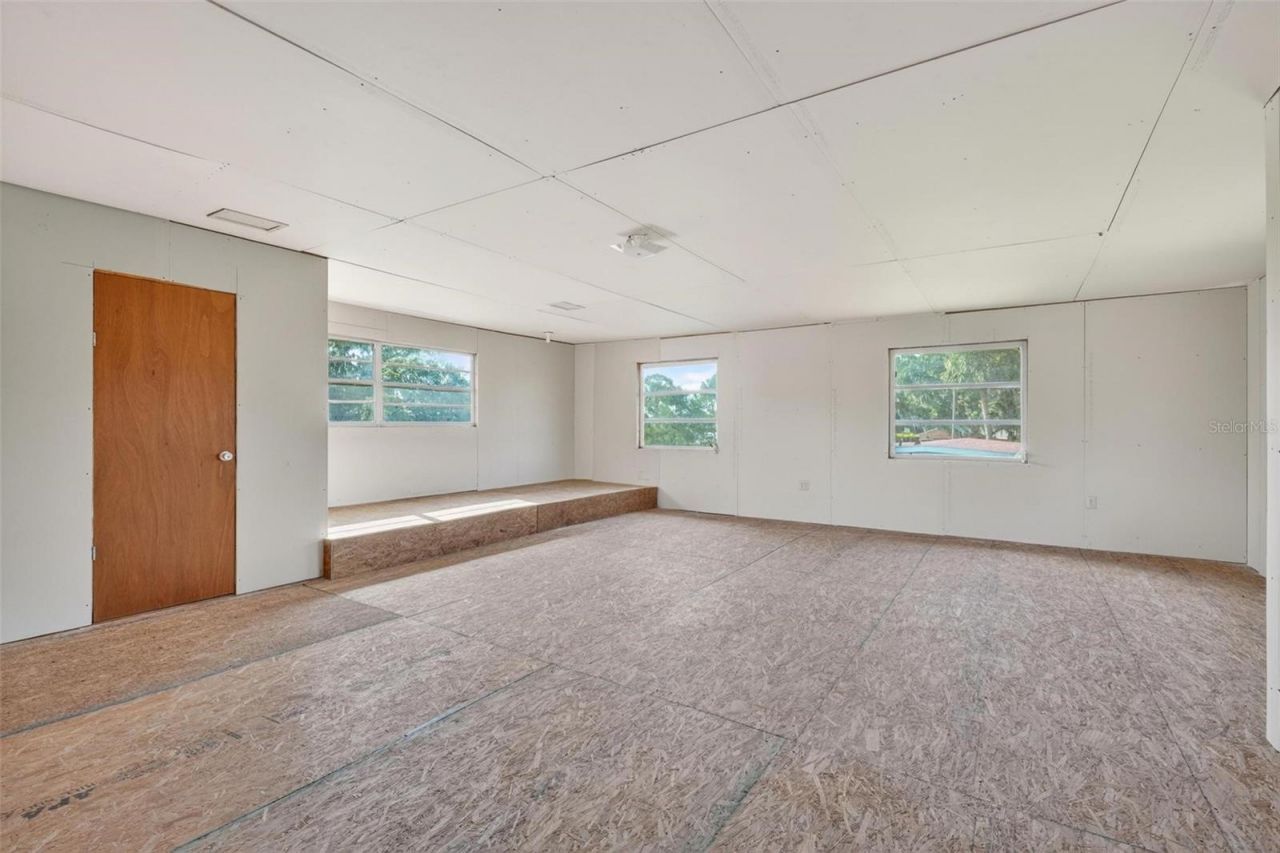 710 Twin Oaks Lane , Eustis, FL 32726 Photo