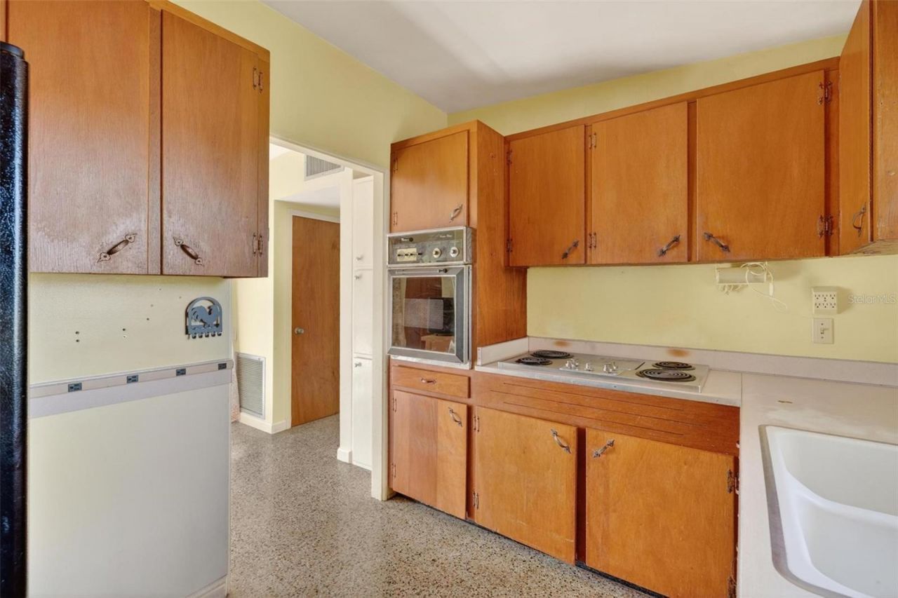 710 Twin Oaks Lane , Eustis, FL 32726 Photo
