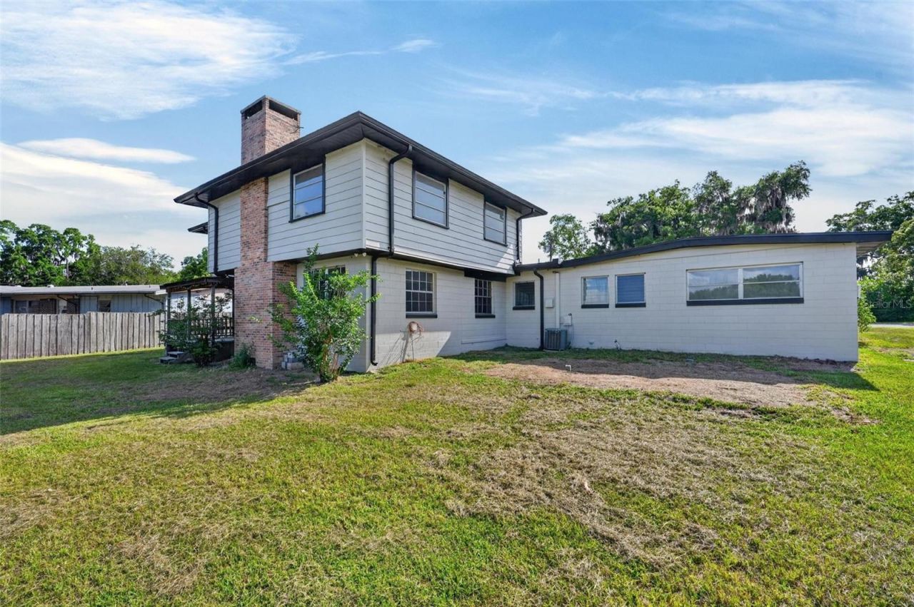 710 Twin Oaks Lane , Eustis, FL 32726 Photo