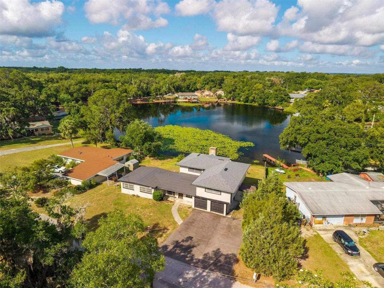 710 Twin Oaks Lane , Eustis, FL 32726 Photo