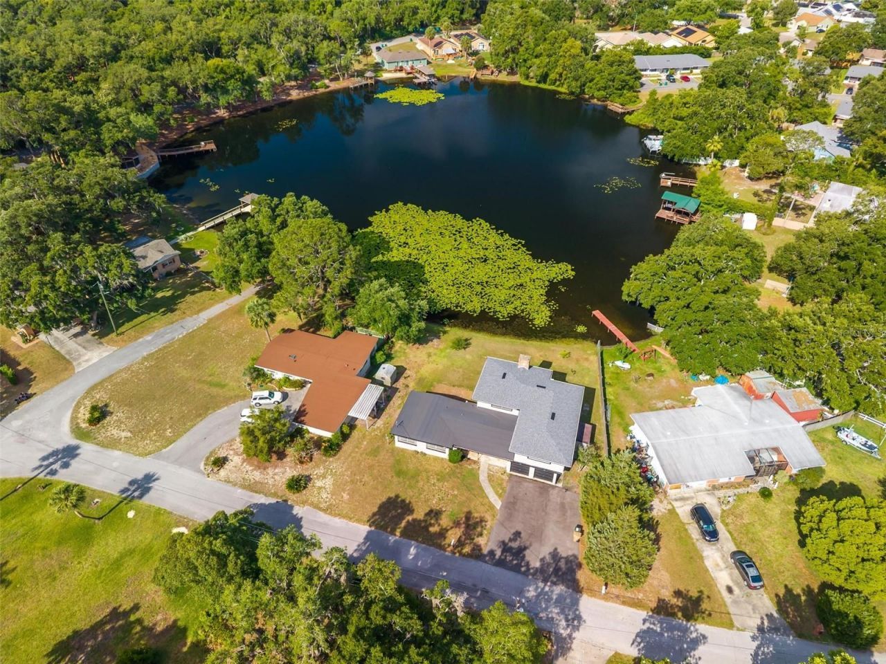 710 Twin Oaks Lane , Eustis, FL 32726 Photo