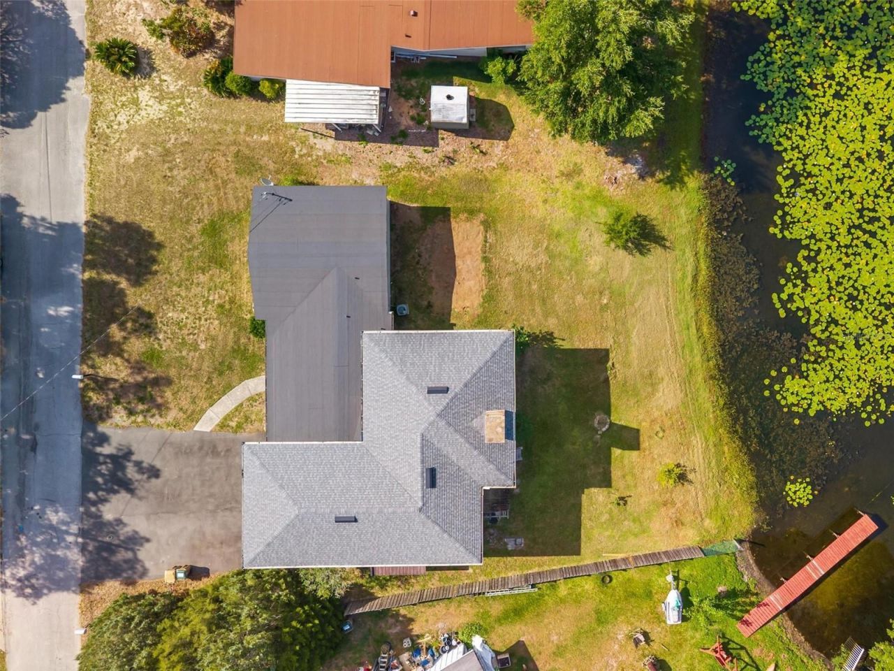 710 Twin Oaks Lane , Eustis, FL 32726 Photo