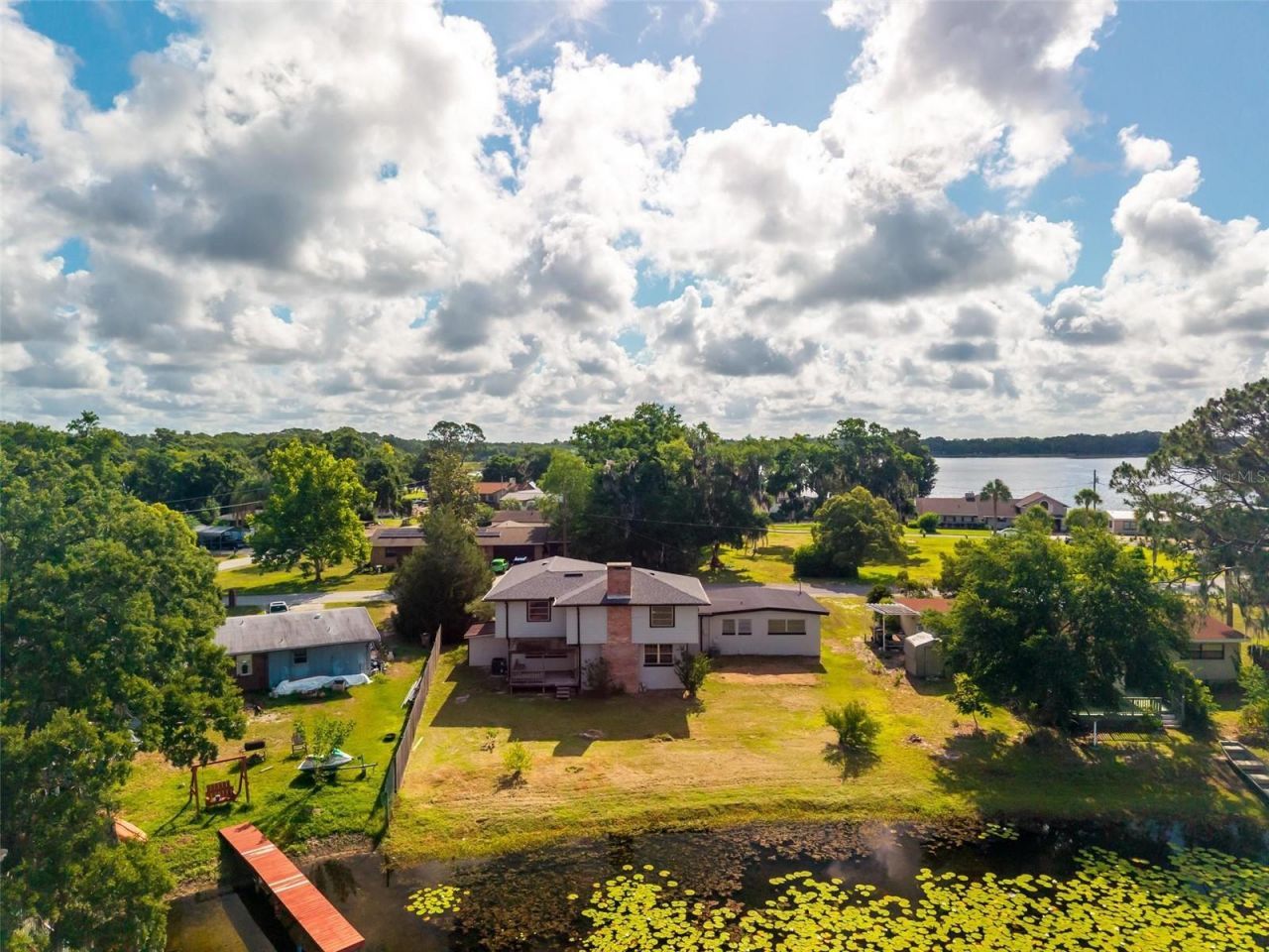 710 Twin Oaks Lane , Eustis, FL 32726 Photo