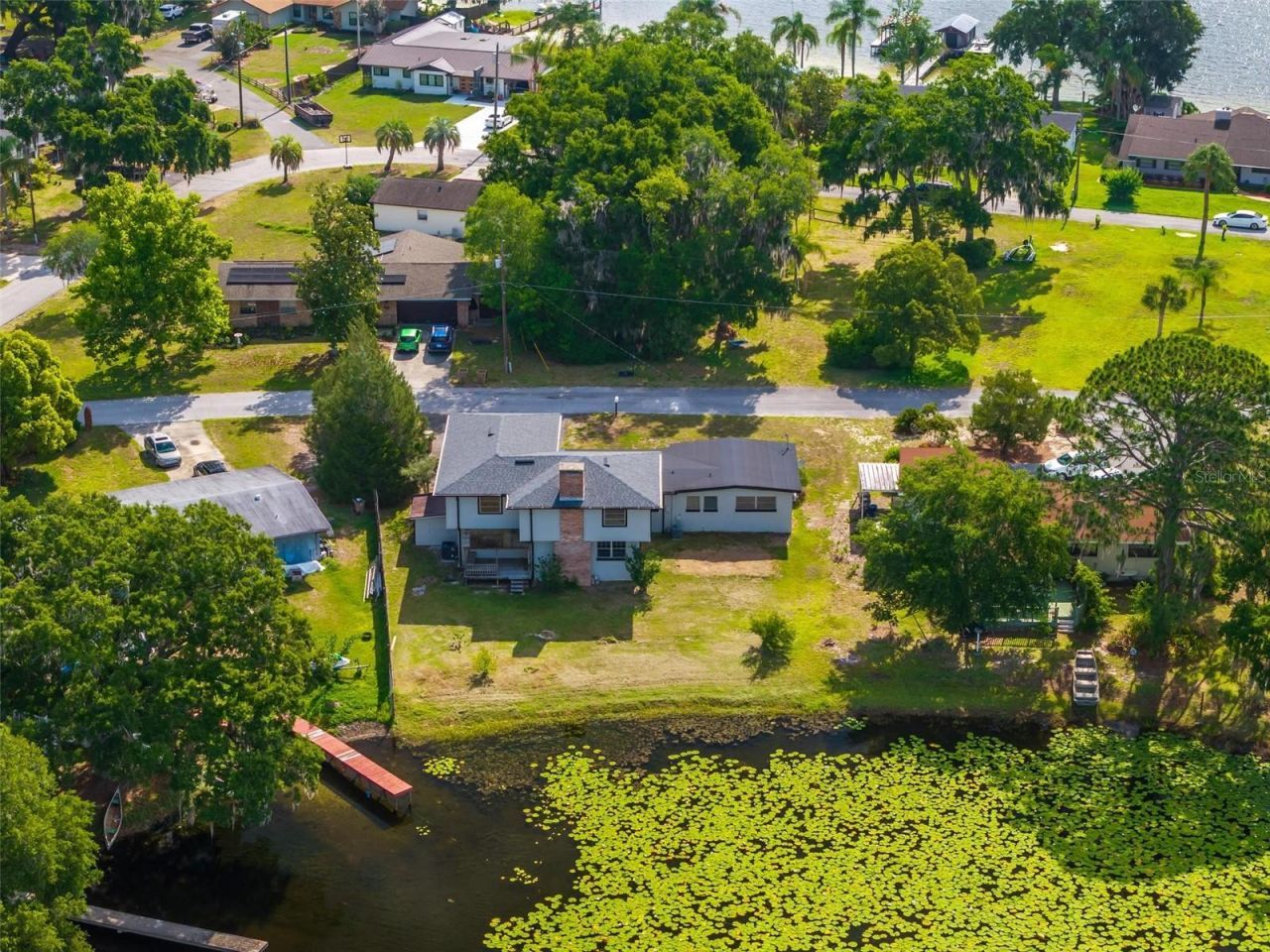 710 Twin Oaks Lane , Eustis, FL 32726 Photo