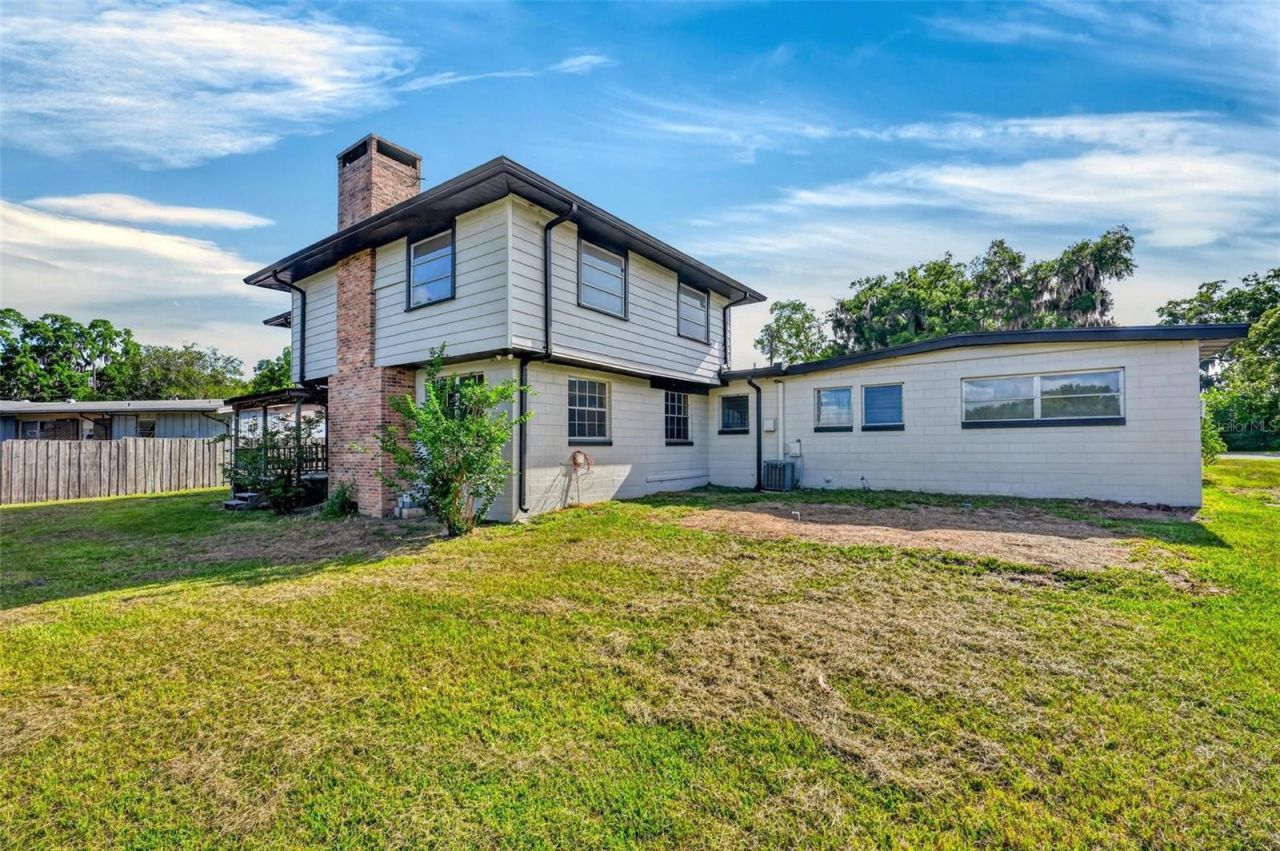 710 Twin Oaks Lane , Eustis, FL 32726 Photo