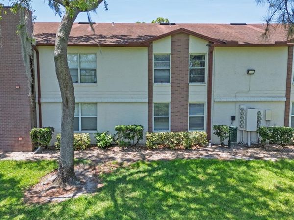 3455 COUNTRYSIDE BOULEVARD, Unit 11, CLEARWATER, FL 33761