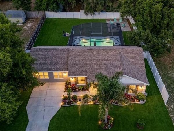 40140 PALM STREET, LADY LAKE, FL 32159