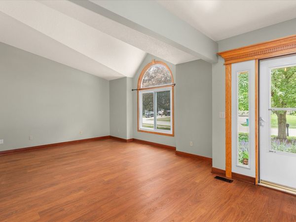 8209 Sharon Drive, Urbandale, IA 50322