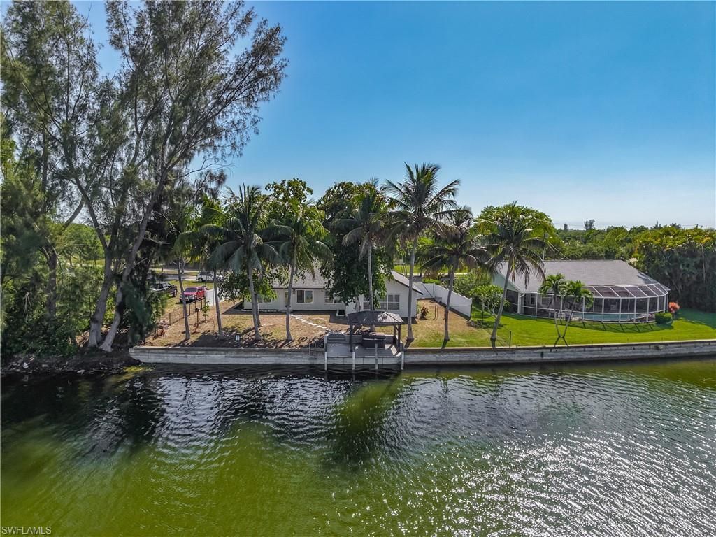 2503 Aviation Pkwy, Cape Coral, FL 33904 Photo