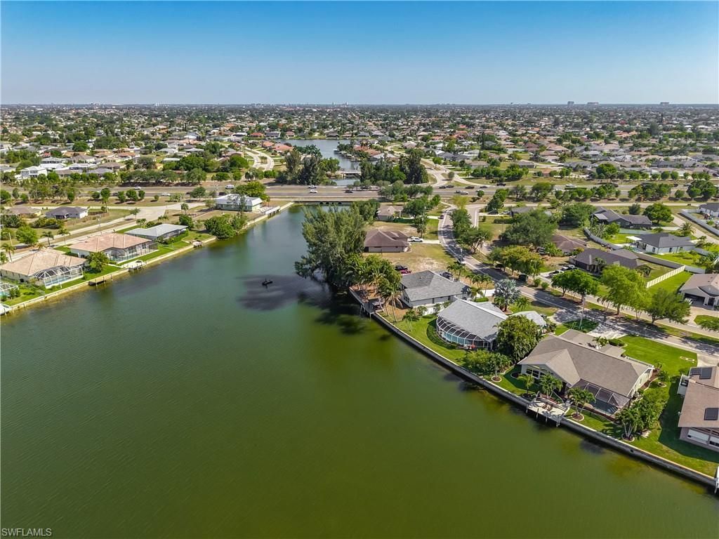 2503 Aviation Pkwy, Cape Coral, FL 33904 Photo