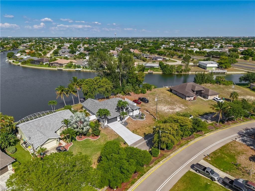 2503 Aviation Pkwy, Cape Coral, FL 33904 Photo