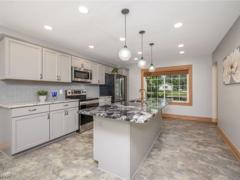 1566 Northeast Avenue , Tallmadge, OH 44278 Photo 8
