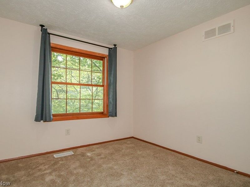 615 Trailwood Drive, Painesville, OH 44077 Photo 13