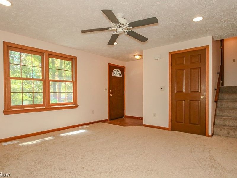 615 Trailwood Drive, Painesville, OH 44077 Photo 3