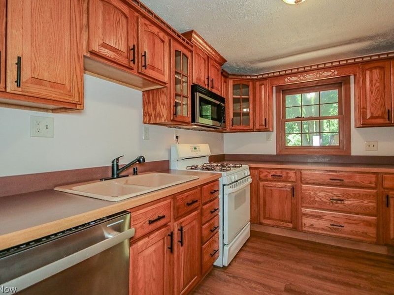 615 Trailwood Drive, Painesville, OH 44077 Photo 7