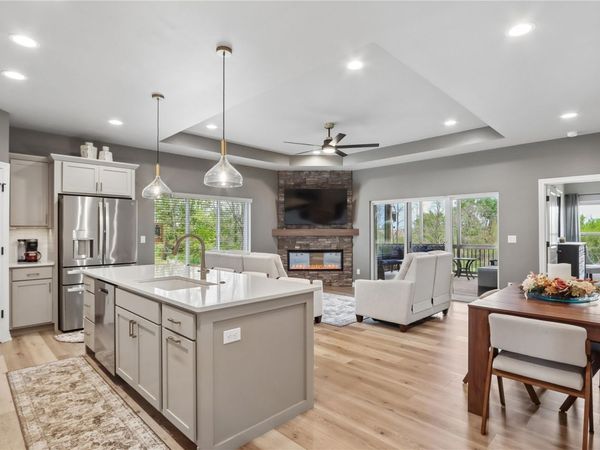 1030 Highland Trl , Solon, IA 52333