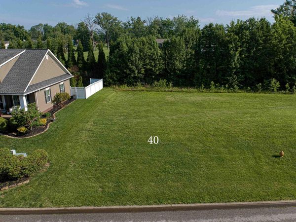 8211 Blessing Way, Evansville, IN 47712