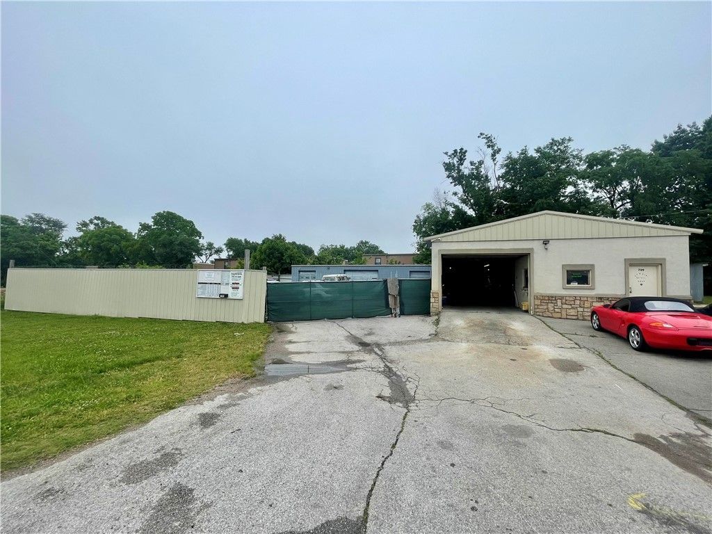 709 Harris Street, Springdale, AR 72764 Main Photo